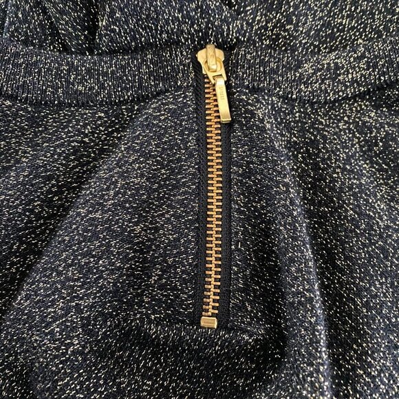 Equipment Femme‎ Light Sweater Top Black Metallic Gold Silk Blend Women's Small - Picture 6 of 8